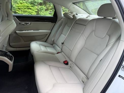 Used 2018 Volvo S90 T6 Momentum w/ Convenience Package AWD/4WD image 24