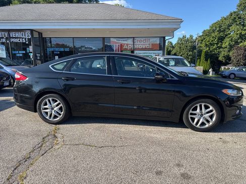Used 2014 Ford Fusion SE w/ Equipment Group 202A FWD image 8