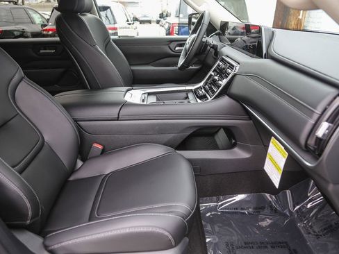 New 2026 Nissan Armada SV image 18