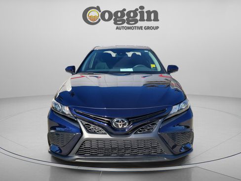 Used 2022 Toyota Camry SE w/ Convenience Package FWD image 5
