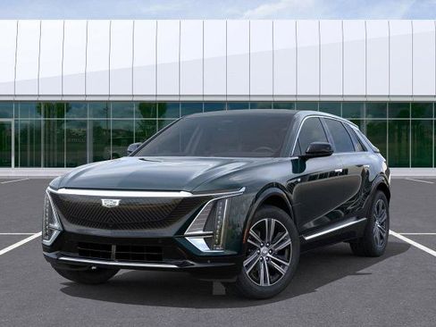 New 2026 Cadillac Lyriq Luxury image 8