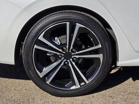 Used 2022 Nissan Sentra SR w/ Trunk Package image 6