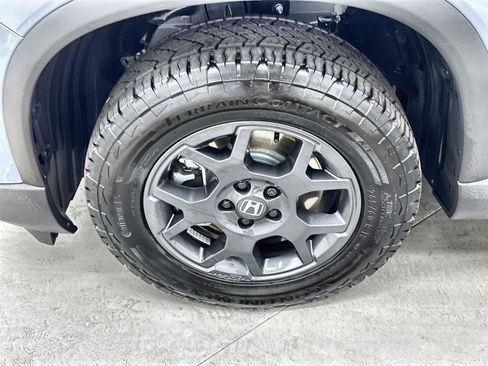 Certified 2025 Honda Pilot TrailSport image 10