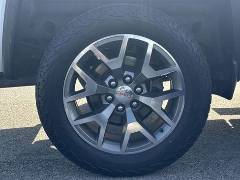 Used 2018 GMC Sierra 1500 SLT w/ All Terrain Package AWD/4WD image 33