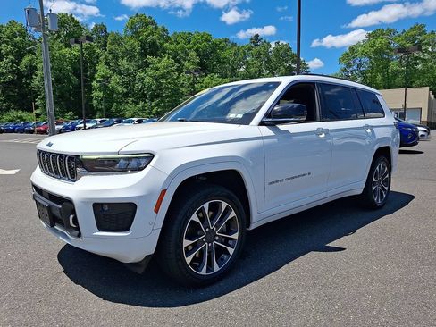 Used 2022 Jeep Grand Cherokee L Overland w/ Advanced Protech Group III AWD/4WD image 6