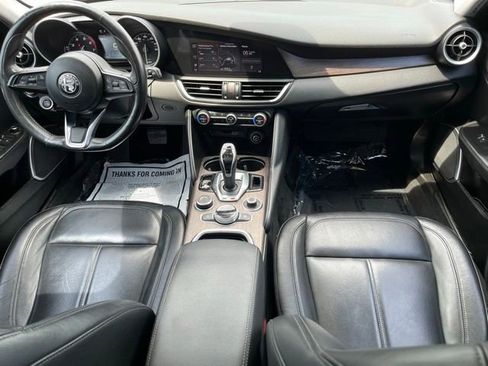 Used 2020 Alfa Romeo Giulia Ti w/ Active Blind Spot Package AWD/4WD image 32
