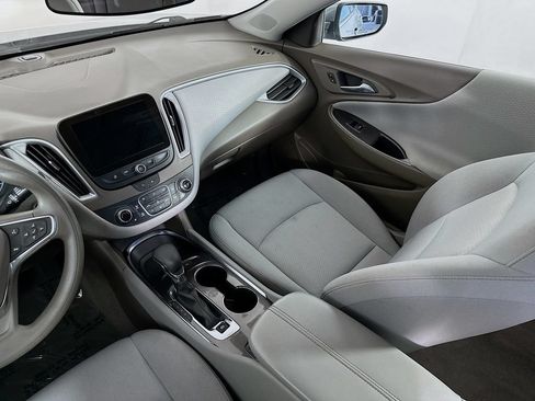 Used 2024 Chevrolet Malibu LT FWD image 33