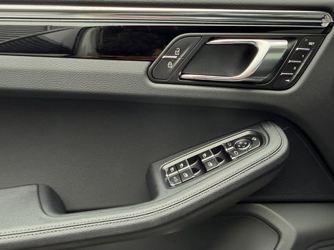 New 2026 Porsche Macan AWD/4WD image 23