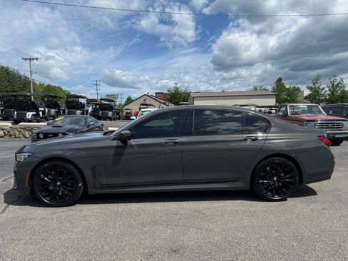 Used 2022 BMW 750i xDrive w/ M Sport Package AWD/4WD image 10