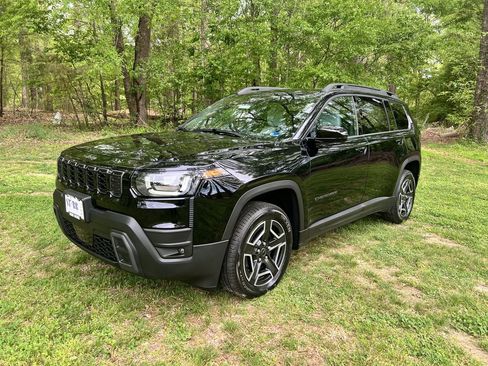 New 2026 Jeep Cherokee Laredo AWD/4WD image 7