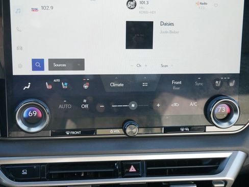 Certified 2024 Lexus RX 350 Premium w/ Convenience Package AWD/4WD image 22