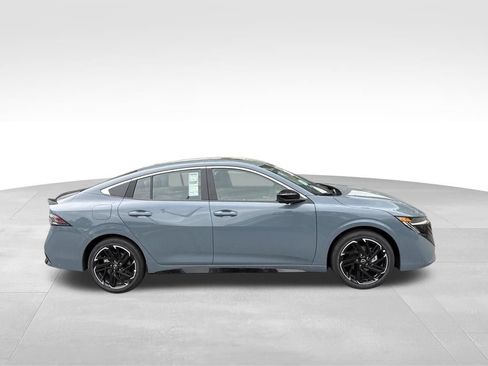 New 2026 Nissan Sentra SR w/ SR Premium Package FWD image 5