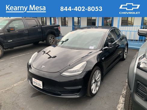 Used 2019 Tesla Model 3 Standard Range Plus image 1