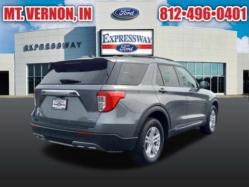 Used 2024 Ford Explorer XLT w/ Equipment Group 202A AWD/4WD image 7