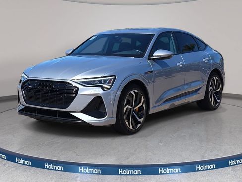 Used 2023 Audi e-tron Premium Plus w/ Premium Plus Package AWD/4WD image 1