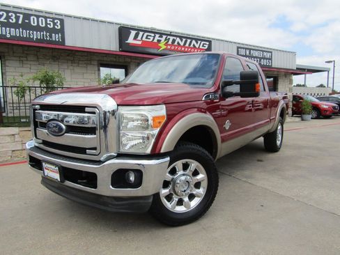 Used 2013 Ford F250 Lariat w/ Lariat Interior Pkg AWD/4WD image 1