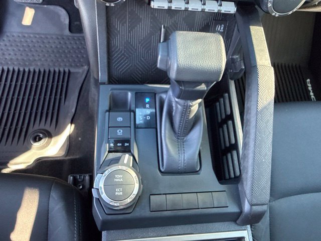 Used 2025 Toyota Tacoma SR5 AWD/4WD image 21