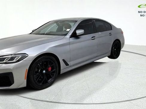 Used 2023 BMW 530i w/ Executive Package RWD image 3