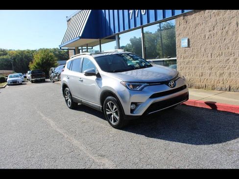 Used 2016 Toyota RAV4 XLE image 1