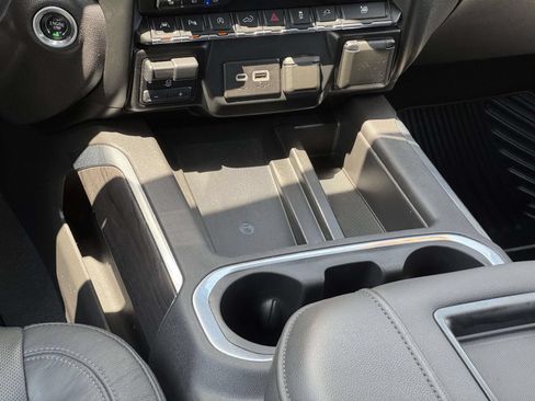 Used 2019 Chevrolet Silverado 1500 LTZ w/ LTZ Plus Package AWD/4WD image 5