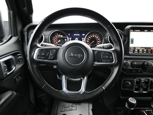 Used 2022 Jeep Gladiator Overland w/ Popular Equipment Package AWD/4WD image 16