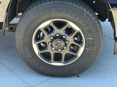 New 2025 RAM 2500 Laramie w/ Towing Technology Group AWD/4WD image 12