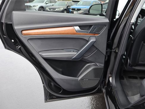 Used 2023 Audi Q5 2.0T Premium Plus w/ Premium Plus Package image 28