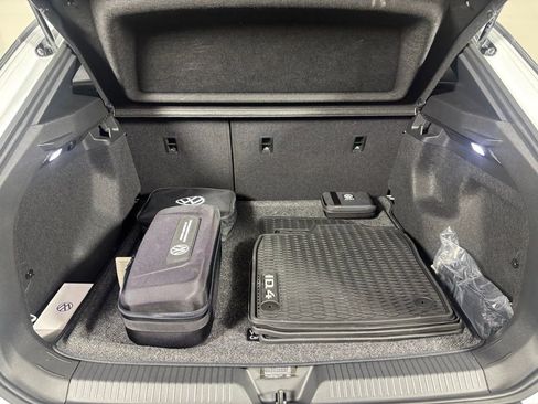 New 2026 Volkswagen ID.4 Pro image 15