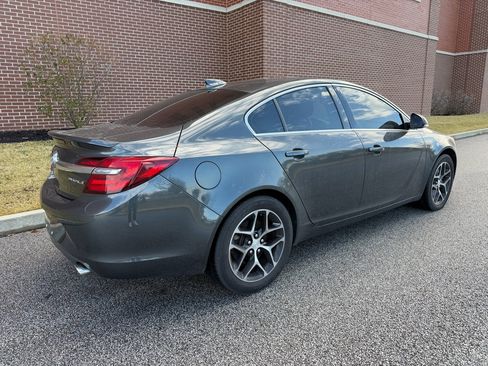 Used 2017 Buick Regal Sport Touring image 11