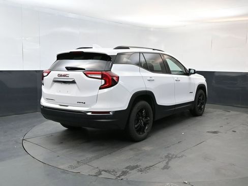 Used 2023 GMC Terrain AT4 AWD/4WD image 5
