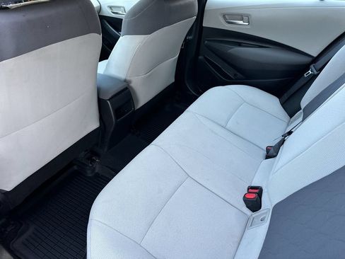 Used 2020 Toyota Corolla LE FWD image 12