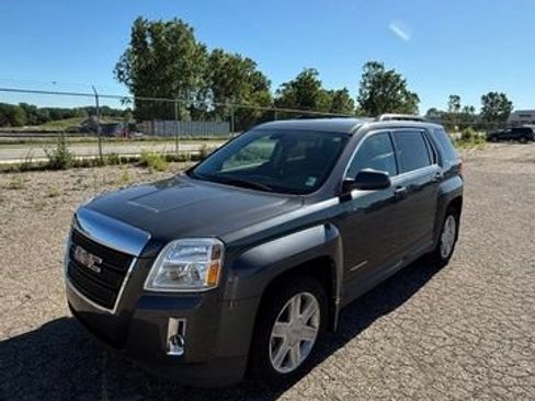 Used 2011 GMC Terrain SLE w/ Convenience Package FWD image 3