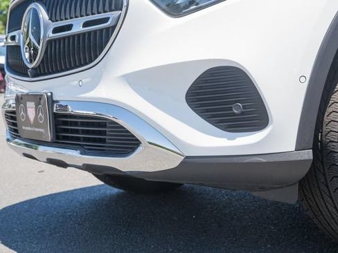 Certified 2025 Mercedes-Benz GLC 300 4MATIC w/ Driver Assistance Package image 14