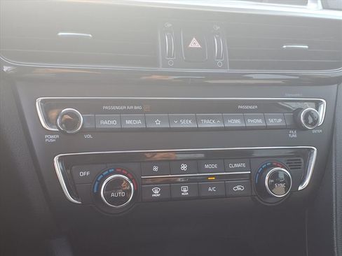 Used 2020 Kia Optima EX image 5