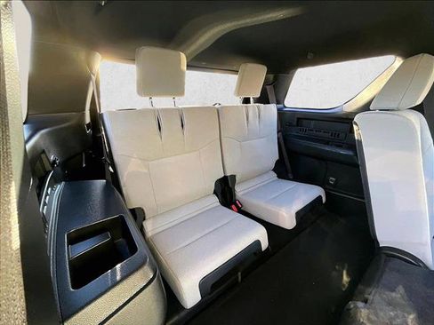 Used 2025 Toyota 4Runner SR5 image 30