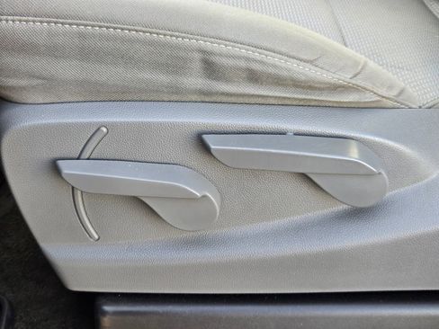 Used 2018 Chevrolet Silverado 1500 Custom w/ Custom Value Package image 13