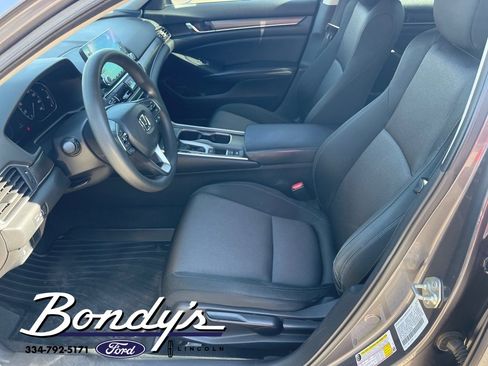 Used 2018 Honda Accord LX image 13