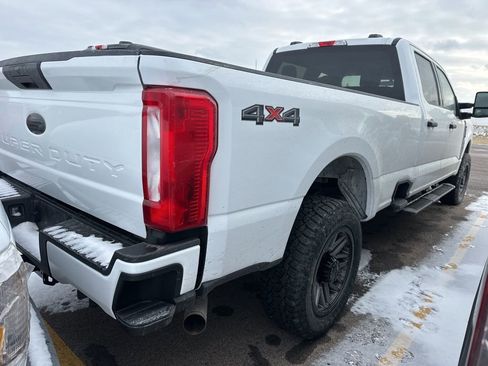 Used 2024 Ford F250 XLT image 9