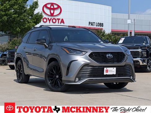 Certified 2026 Toyota Highlander XSE image 1