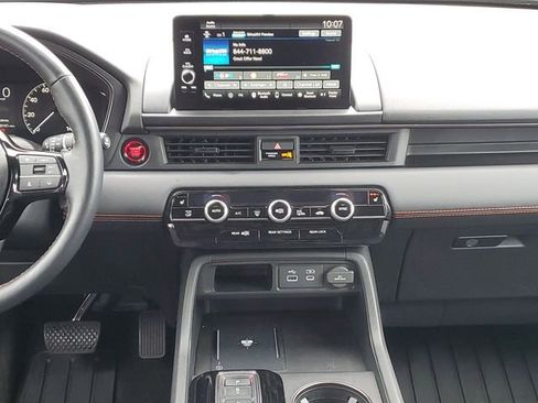 Used 2025 Honda Pilot TrailSport image 15