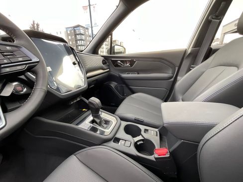 Used 2025 Subaru Forester Limited image 19