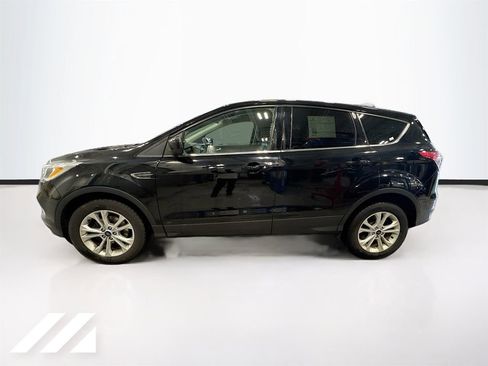 Used 2017 Ford Escape SE image 8