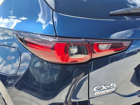 New 2025 MAZDA CX-5 Signature image 25