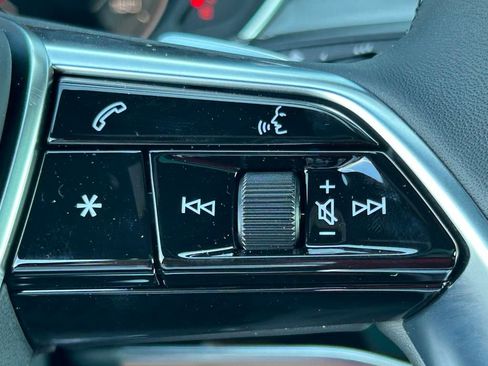 New 2025 Audi A8 L 3.0T image 17