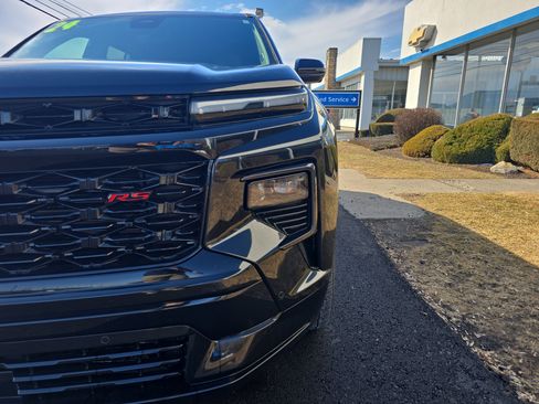 Used 2024 Chevrolet Traverse RS w/ LPO, Floor Liner Package image 10