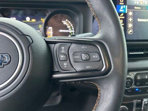 Used 2024 Jeep Wrangler Unlimited image 26
