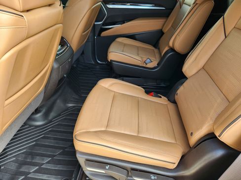 Certified 2025 Cadillac Escalade Premium Luxury w/ Touring Package AWD/4WD image 14