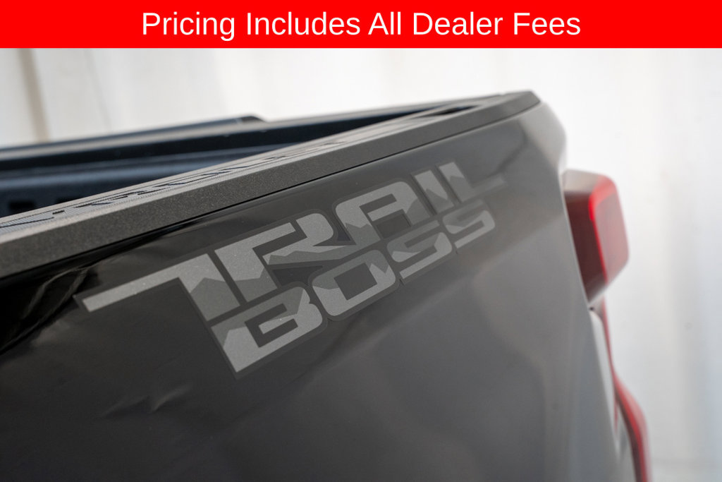 Used 2025 Chevrolet Silverado 1500 LT Trail Boss w/ Convenience Package II AWD/4WD image 6