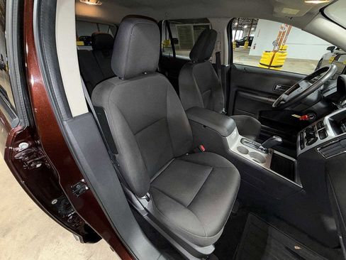 Used 2010 Ford Edge SEL image 16