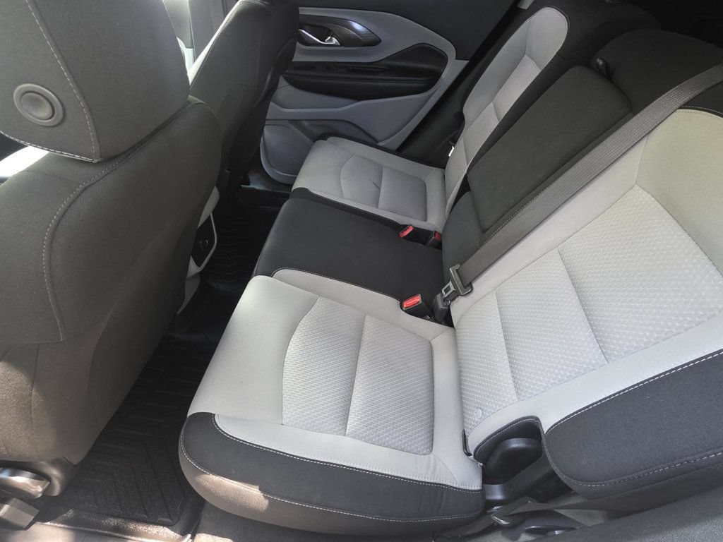 Used 2022 GMC Terrain SLE FWD image 8